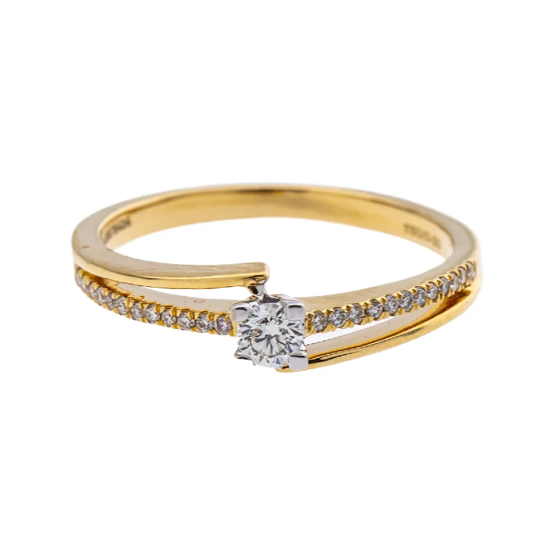 women's engagement rings diamond -18K Multi-Tone Gold & 0.2 Carat Diamond Ring in Size 6.5 (1.97gm)