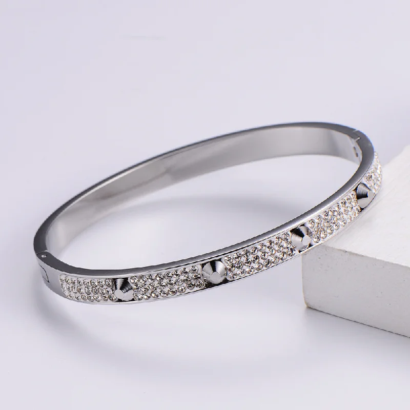 [Steel Color] Nail Bracelet